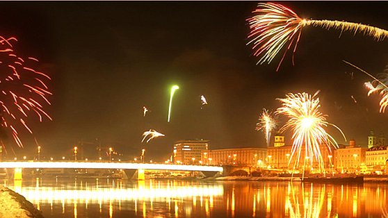 Foto: Oberösterreich Tourismus GmbH/Andreas Röbl: Silvesterfeuerwerk in Linz